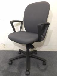 【定価約5万円】【国内メーカー品の快適な座り心地！固定肘付きOAチェア】■イトーキ製　リエット (Lletto) チェア　肘付きハイバック　■サークル肘　■グレー
