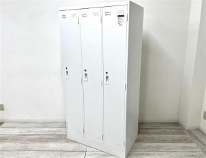 【定価約11万円】【清潔感のあるホワイトカラーの3人用更衣ロッカー入荷！】■コクヨ/LK　■3人用　■ホワイト　■シリンダー錠