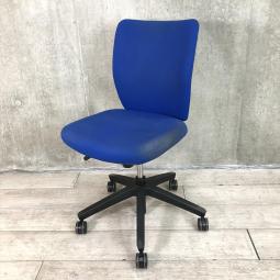 【関東倉庫在庫品】【ローコストのオススメチェア！】■ウチダ製　エポ　肘無ローバックチェア　■.ブルー【弊社使用欄：A00977416】【ECBMC】【在庫入替セール品につき限定特価！】