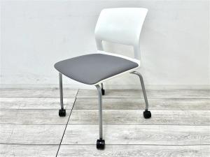 【定価約4万円】【重ねて収納可能！キャスター付きで移動も簡単！】■コクヨ/CK-160　■スタッキングチェア　■座面グレー×背面ホワイト　■キャスター付き