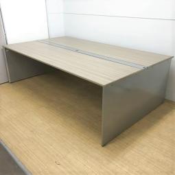 【倉庫在庫品】【珍しい奥行1200】今風の都会的なデザイン★イトーキ　フリーアドレスデスク　インターリンク　アッシュドオークM天板　W2400×D1400　オフィスバスターズ　梅田本店