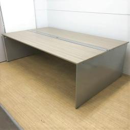 【倉庫在庫品】【珍しい奥行1200】今風の都会的なデザイン★イトーキ　フリーアドレスデスク　インターリンク　アッシュドオークM天板　W2000×D1400　オフィスバスターズ　梅田本店