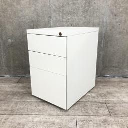 ★Steelcase／スチールケース★3段ワゴン★ペントレー／カギ付★ ☆Steelcase／スチールケース☆3段ワゴン☆ペントレー／カギ付