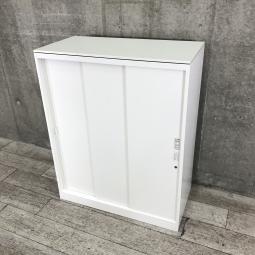 【スライド引き戸だから開閉スペースに困らない！3枚引き戸タイプ！】■オカムラ（okamura）製　レクトラインシリーズ　3枚引き違い書庫　ローキャビネット　■ネオホワイト　■シリンダー錠【IB】