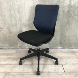 【関東倉庫在庫品】【操作なしで快適な座り込みを！】■イトーキ製　エピオス　肘無ローバックチェア　■ブラック【弊社使用欄：A00955573】【ECBMC】【在庫入替セール品につき限定特価！】
