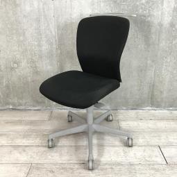 【関東倉庫在庫品】【快適なデスクワークを実現！】■オカムラ製　スラート　肘無ハイバックチェア　■ブラック【弊社使用欄：A00955888】【ECBMC】【在庫入替セール品につき限定特価！】