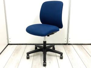 【ボリュームのあるクッションが心地よい！】■イトーキ製　ボニートチェア　ブルー　■コスパの良いスタンダードチェア！【ITOKI　Bonito】