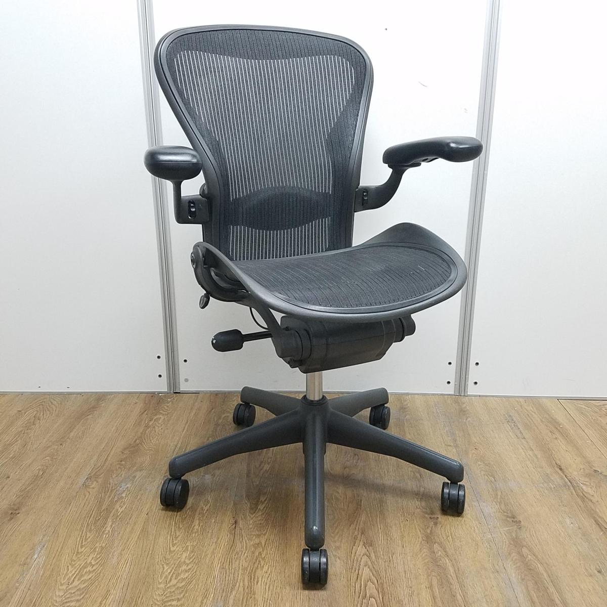 ハーマンミラー アーロンチェア Aサイズ フル装備　エアーランバー 中古】アーロンチェア（ランバー フル装備） Herman Miller