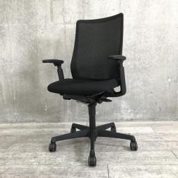 【腰まわりをしっかりホールド！長時間作業も快適フィット！】■オカムラ（okamura）製　フルーエントチェア（Fluent）　ハイバック　可動肘　■背面メッシュ　■ブラック