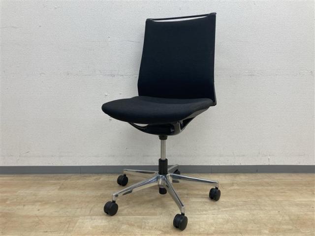 【スタイリッシュさが人気のオフィスチェア！】■オカムラ(okamura)製　　モード(mode)シリーズ　肘なしミドルバック　
会議室などに映える商材になります。欲しいと思った方！！お早めにお問い合わせを！！