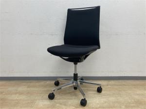 【スタイリッシュさが人気のオフィスチェア！】■オカムラ(okamura)製　　モード(mode)シリーズ　肘なしミドルバック　
会議室などに映える商材になります。欲しいと思った方！！お早めにお問い合わせを！！