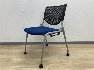 【連ねて収納可能！】ミーティングルームやリフレッシュルーム用としてオススメです！