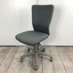 【椅子探しに迷ったらコレ！人間工学に基づいた快適シーティング！】■オカムラ（okamura）製　カロッツァチェア (Carrozza)　ハイバック肘なし　■グレー