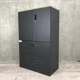 【フラットで美しい！珍しいブラックカラーにオシャレなナチュラル天板の書庫セット！】■イトーキ製 (ITOKI)製　eSシリーズ　(エスキャビネット)　両開き＋2段ラテラル　H1420mm 　■ブラック×ナチュラル天板　■シリンダー錠