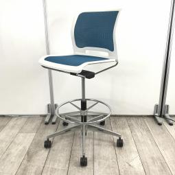【注目商品！メッシュタイプのカウンターチェア・上下昇降で高さ調整！】■コクヨ（KOKUYO）製　カラベル（Caravel）　カウンターチェア　昇降チェア　■背/座面メッシュ　■ブルー【2505】弊社使用欄【A01014734】