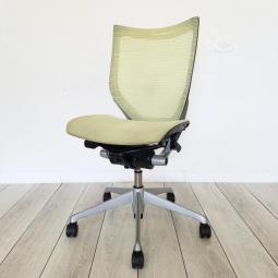 【3脚入荷】【おつとめ】オカムラ｜バロン｜スタイリッシュなデザイン｜ピスタチオグリーン｜肘無しローバック｜メッシュタイプ【関西在庫数ナンバーワン・尼崎店】
