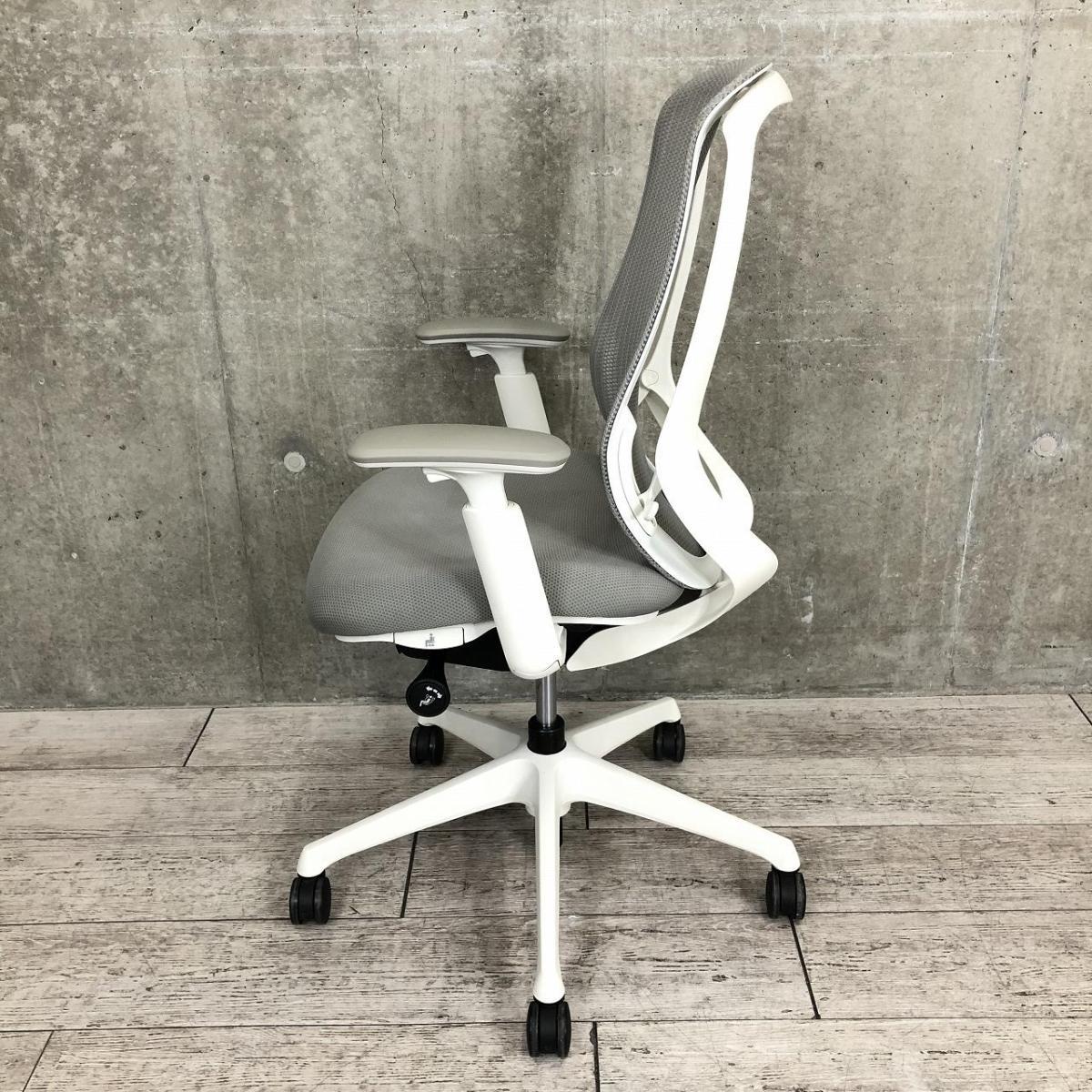 【展示品_2024年製】*Sylphy(シルフィー) C686XW-FMR3 中古】シルフィーメッシュ C686XW-FMR3 オカムラ/okamura 肘付