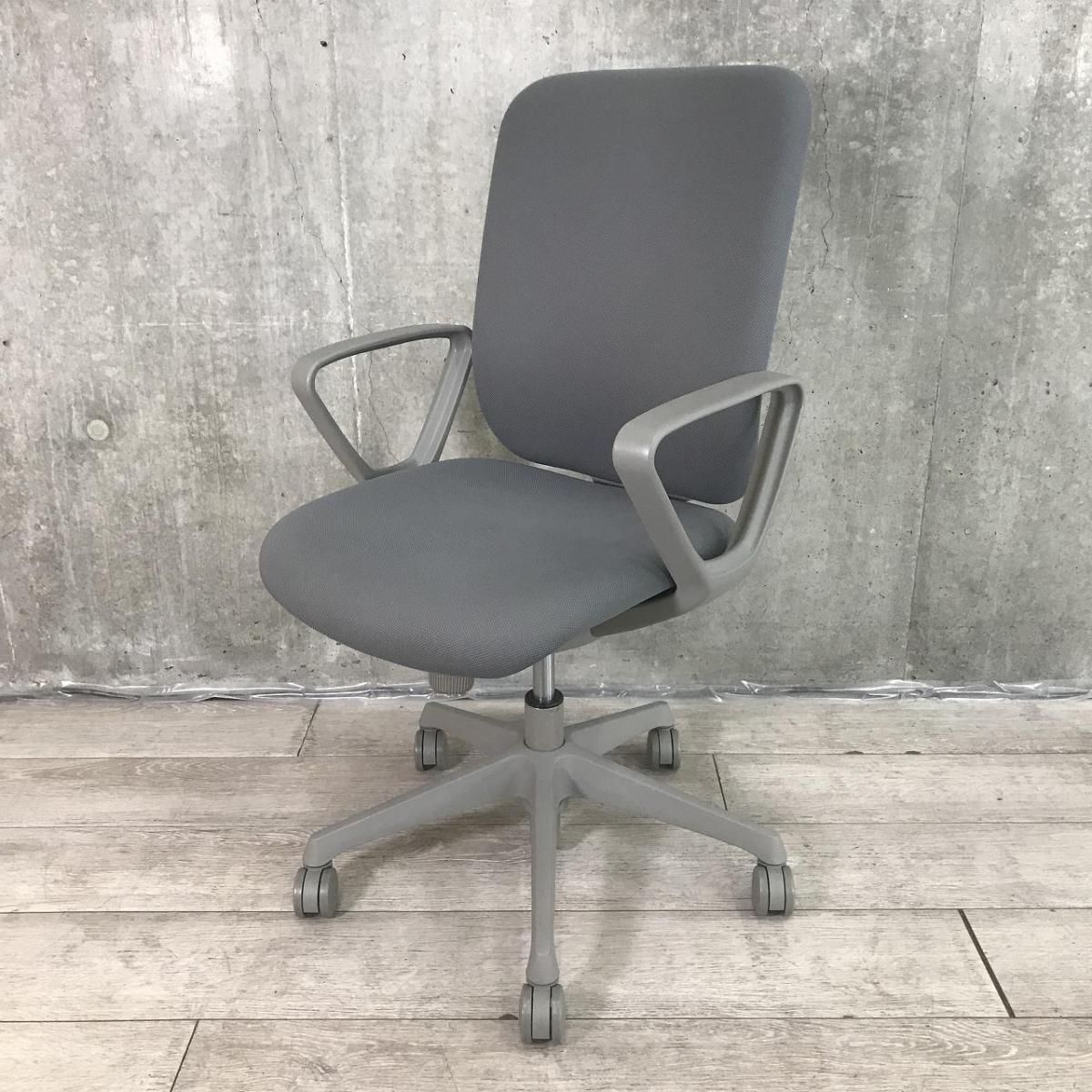 【関東倉庫在庫品】【低価格帯で機能がそろったオススメチェア！】■オカムラ製　CG-R　肘付ハイバックチェア　■ライトグレー【弊社使用欄：A00975195】【ECBMC】【在庫入替セール品につき限定特価！】
                        CG-Rチェア
                                    中古
            