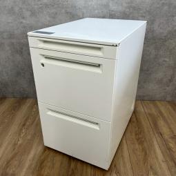 【南】★B級品10台限定★オカムラ製の3段ワゴン【アドバンスシリーズ】が入荷しました！　＊福岡市で、中古オフィス用品・オフィス家具をお探しなら「オフィスバスターズ福岡南店」へ＊熊本オフィス用品一式ご手配可能！
