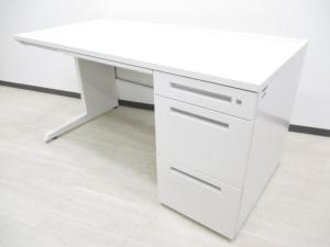 【21台入荷】収納力の高い設計で人気のCZRデスク入荷！中古　デスク　片袖机　オフィス　テレワーク　在宅ワーク　W1400　ホワイト　ITOKI　イトーキ【AOB】