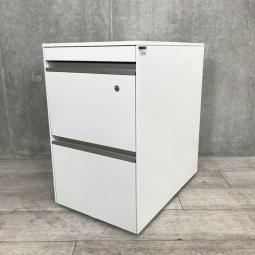 【定価6万円】【シャープなデザイン！平机・フリーアドレスデスクのお供に！】■イトーキ（ITOKI）製　インクルード (IncLude)　フリアド用ワゴン　3段ワゴン　H650mm　■ホワイト　■シリンダー錠　中古　キャスター付
