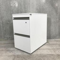 【シャープなデザイン！平机・フリーアドレスデスクのお供に！】■イトーキ（ITOKI）製　インクルード (IncLude)　フリアド用ワゴン　3段ワゴン　H640mm　■ホワイト　■シリンダー錠