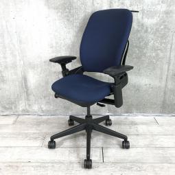 【関東倉庫在庫品】【オススメポイントを簡素に記載（Ex.コンパクト設計で設置場所を選ばない！】■Steelcase製　リープV２　肘付ハイバックチェア　■ブルー【弊社使用欄：A00986612】【ECBMC】【在庫入替セール品につき限定特価！】