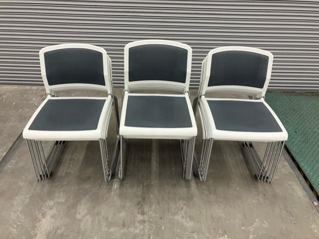 【中古】UMチェア MC-UM01M プラス（PLUS） スタッキングチェア