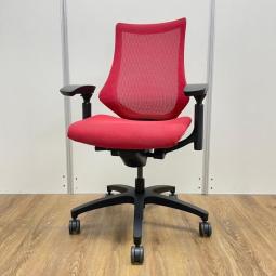 【在庫入替セール品】イトーキ製　エフシリーズ　ラズベリーレッド　背もたれメッシュ仕様　可動肘高機能で座り心地も抜群！姿勢の変化にフレキシブルに対応　肘付きハイバックチェア！！