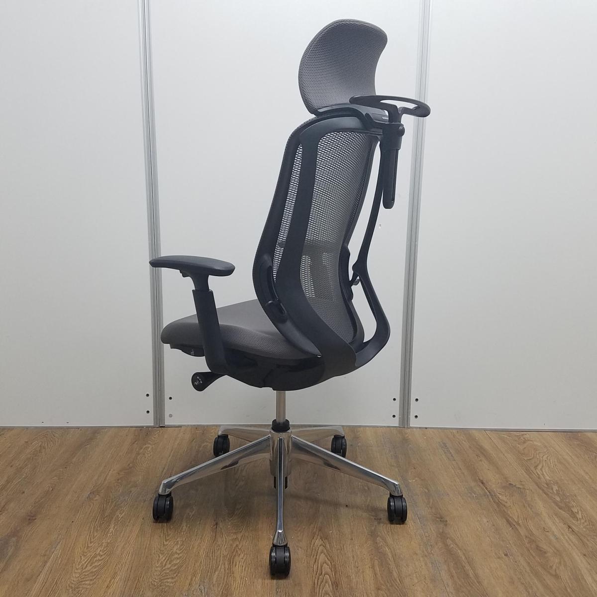 bl　オカムラ　シルフィーチェア　前傾機能　ハイバック　メッシュタイプ　中古 中古】シルフィーメッシュ C685XW FMP5 オカムラ/okamura 肘付