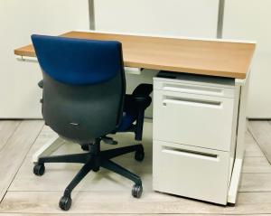 【セット商品（デスク＆ワゴン＆チェア）】平デスク 疑似片袖デスク オススメ(おすすめ) 大人気 ・Okamura/オカムラ ・ADVANCE/アドバンス ※横浜本店撮影画像※