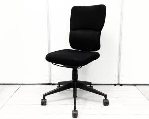 【身体の動きに柔軟にフィット！快適な座り心地が人気のスチールケース製！】■スチールケース（Steelcase）製　レッツビーチェア（LetsB）　ハイバック　■肘無　■ブラック【2504】弊社使用欄【A01010007】※
