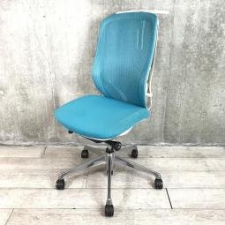 【関東倉庫在庫品】【ワーカーに支持される大人気商品！】■オカムラ製　シルフィーメッシュ　肘無ハイバックチェア　■ライトブルー【弊社使用欄：A00974729】【ECBMC】【在庫入替セール品につき限定特価！】