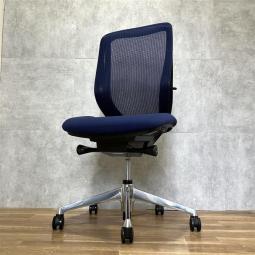 【在庫入替セール品】【前傾チルト機能付き、大人気メッシュチェア！】　■オカムラ製　シルフィ（Sylphy）シリーズ　肘無ハイバック　■ブルー / フレーム色：ブラック　個人様　テレワーク　在宅ワーク　オフィスバスターズ　【弊社使用欄：A00997026】【KN】