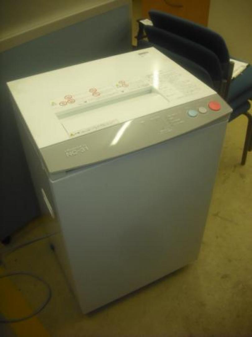 その他
                                    中古
            