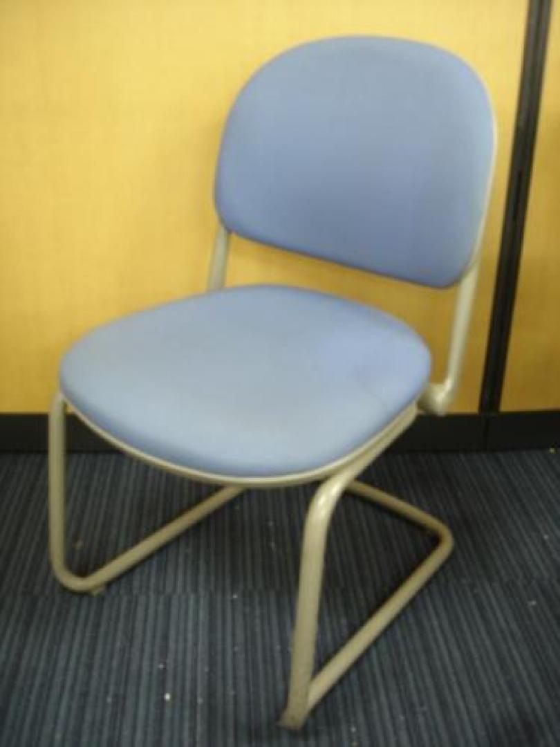 【１脚限定！！】■オカムラ　ミーティングチェア■【美品】■ブルー■【シンプルなデザイン◎】【会議チェア】
                                    中古
            