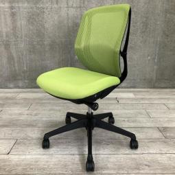 【大人気前傾チェア！背のカーブを変えられる新感覚のオフィスシーティング！】■オカムラ（okamura）　シルフィー(Sylphy mesh)　ローバック肘無し　■背面メッシュ　■ライムグリーン×ブラックシェル