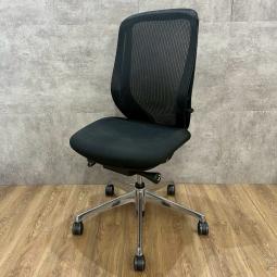 【レア入荷★1脚限定】オカムラの人気オフィスチェア【シルフィー/ブラック色/肘無しタイプ】が入荷しました！　＊福岡市で、中古オフィス用品・オフィス家具をお探しなら「オフィスバスターズ福岡南店」へ＊　#格安中古
