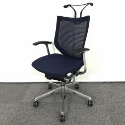 【在庫入替セール品】オカムラ(okamura)　バロン(baron)　肘付ローバックチェア　　ブルー(ダークブルー)　　固定肘付き　　メッシュ背面　クッション座面　【弊社使用欄：A00963243】