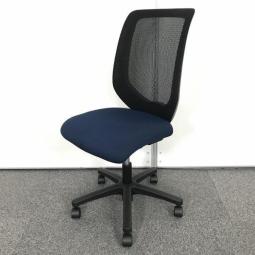 【在庫入れ替え】【優れた通気性とフィット感をもつメッシュバック！】【コスパの良いメッシュチェア！ワンランク上のデザインと座り心地！】■イトーキ(ITOKI)製　コルトシリーズ  (Colt)　肘無ハイバック　■座面ストロングブルー×背面ブラック　■背面メッシュ