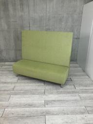 【背面が高いのでちょっとした目隠しとしても使用可能！】■パブリック社製　2人用ソファ　W1500mm　■背付き　肘無し　■グリーン【ABW商材】【関東倉庫在庫品】【弊社使用欄：A00987846】♢