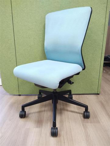 【中古】エルフィ  ウチダ（UCHIDA) 肘無ミドルバックチェア