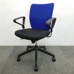 【コスパの良いワーキングチェア！】■ウチダ　エポチェア　肘付　ブルー　■多彩なワークシーンにフィット！【UCHIDA　EPO】