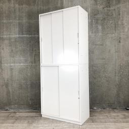 【引き違い＋引き違いのセット書庫！スライド戸なので通路幅も有効活用！】■イトーキ（ITOKI）製　シンライン（THIN LINE）シリーズ　上置き3枚引き＋下置き2枚引き　ハイキャビネット　書庫セット　■ホワイト