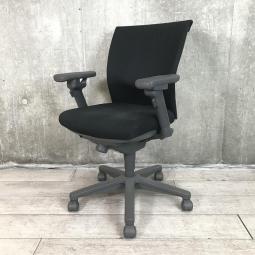 【関東倉庫在庫品】【コストパフォーマンス抜群のチェア！】■コクヨ製　トレンザ　肘付ローバックチェア　■ブラック【弊社使用欄：A00956496】【ECBMC】【在庫入替セール品につき限定特価！】