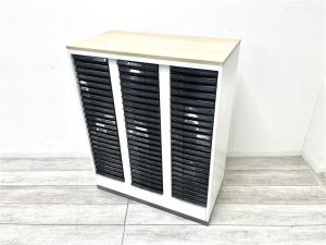 【定価約20万円】【書類やパンフレットの整理に便利！】■内田洋行/HS　■ホワイト(ナチュラル天板)　■クリスタルトレイ　■縦23段×3列