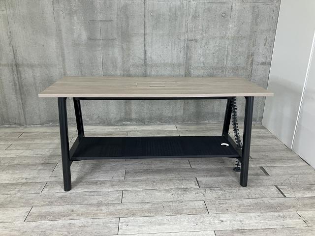 Steelcase（スチールケース） テーブル 一覧 - 中古オフィス家具