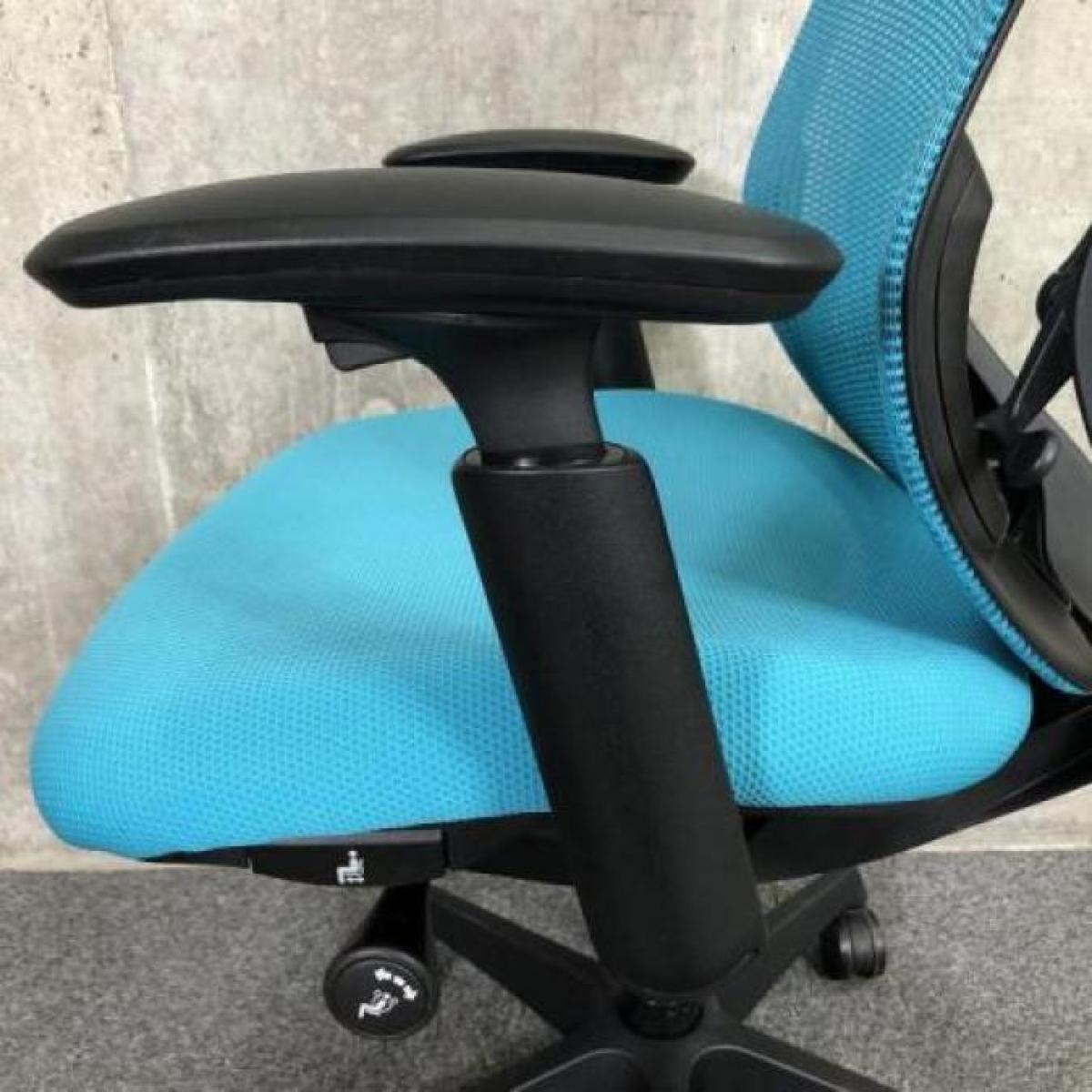 ax　オカムラ　シルフィーチェア　ローバック　固定肘　前傾機能　メッシュ　中古品 中古】シルフィーメッシュ オカムラ/okamura 肘付ローバック