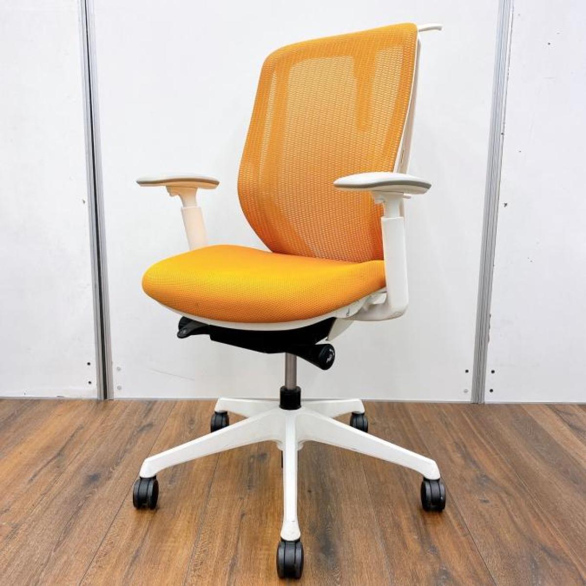 bl　オカムラ　シルフィーチェア　前傾機能　ハイバック　メッシュタイプ　中古 中古】シルフィーメッシュ オカムラ/okamura 肘付ハイバック