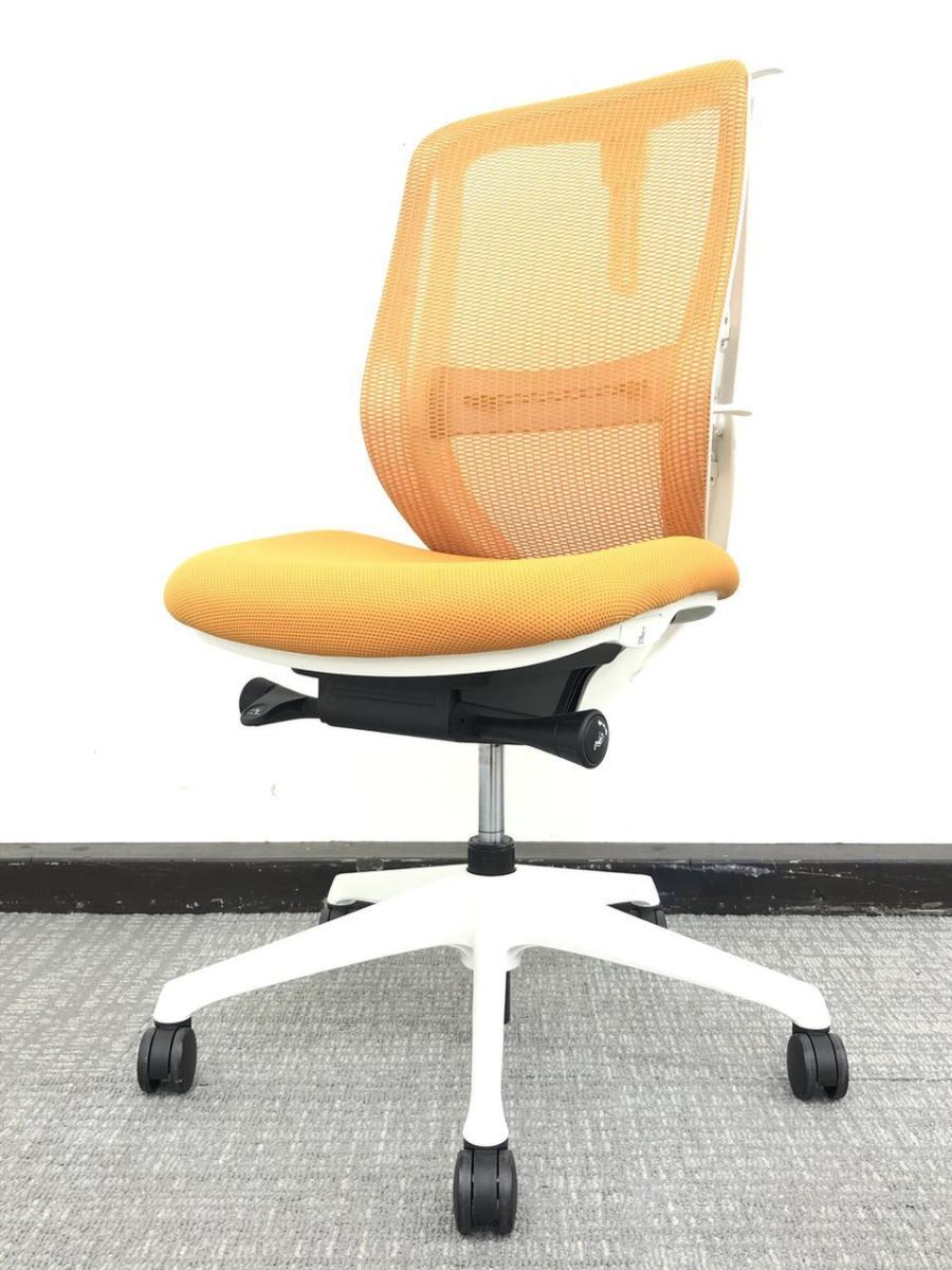 【オレンジで明るい気持ちに！】◆オカムラ/シルフィー　メッシュ　ビタミンカラー　肘無し　コートハンガー付き　ランバーサポート　博多　天神　オフィスバスターズ　中古　九州最大級
                        シルフィー
                                    中古
            